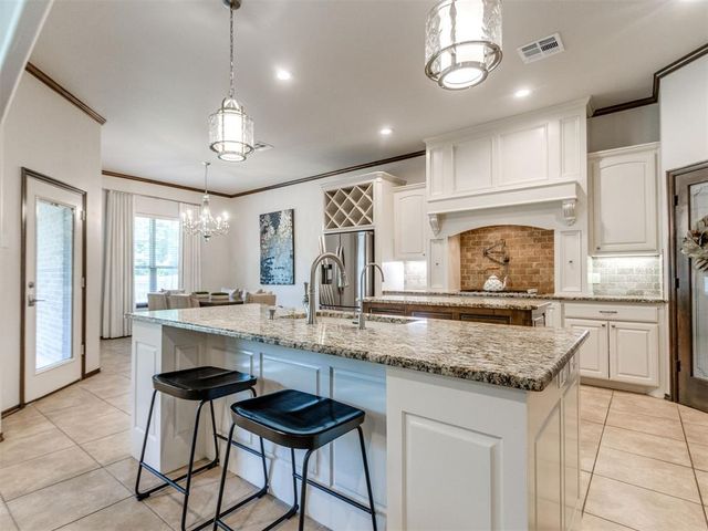 12500 Heathfield Lane, Oklahoma City, OK 73173