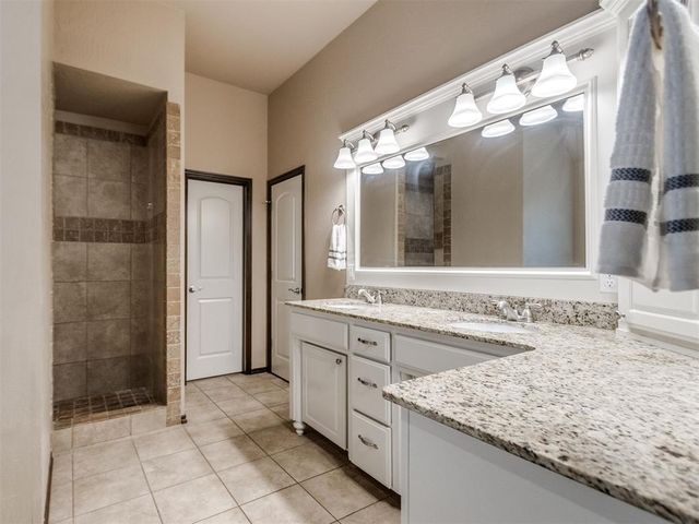 12500 Heathfield Lane, Oklahoma City, OK 73173