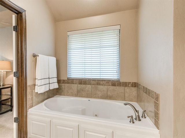 12500 Heathfield Lane, Oklahoma City, OK 73173