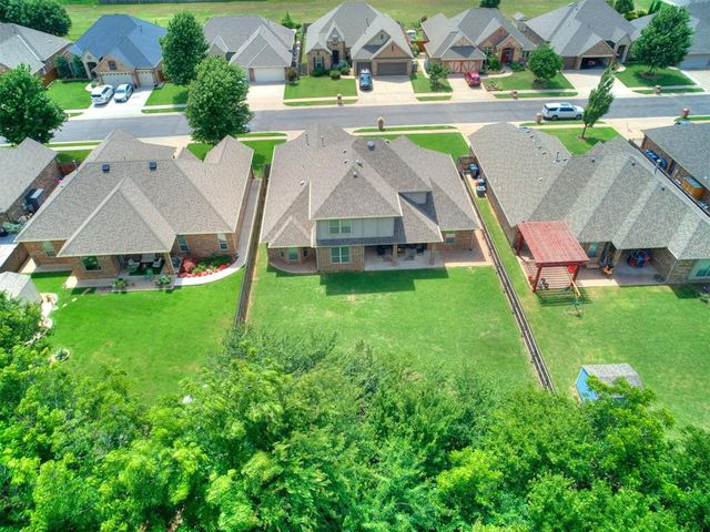 12500 Heathfield Lane, Oklahoma City, OK 73173