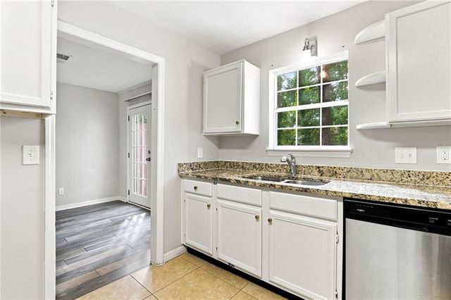 6422 Wedgeview Drive, Tucker, GA 30084