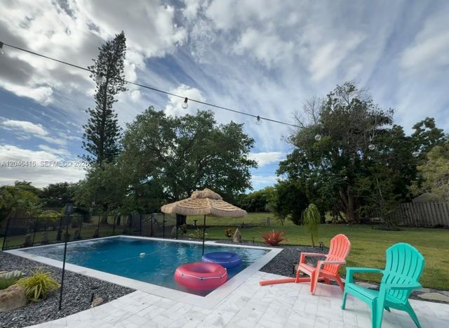 16736 SW 5th Way, Weston, FL 33326