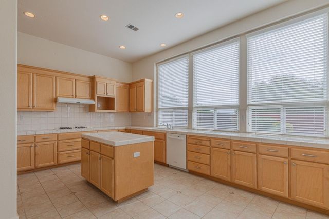 295 Via Vaquero Norte, San Juan Bautista, CA 95045