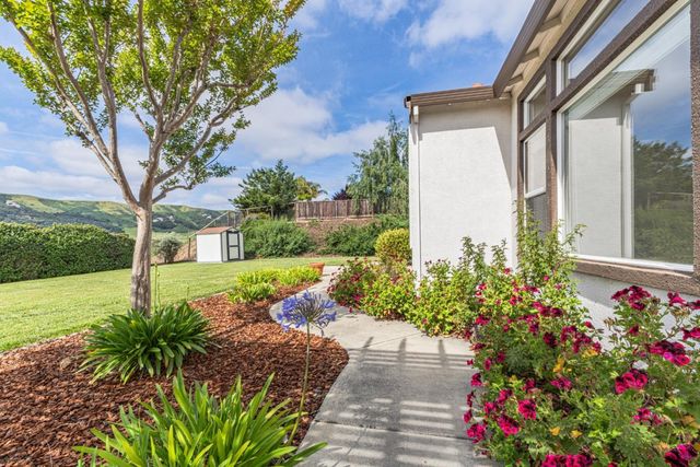 295 Via Vaquero Norte, San Juan Bautista, CA 95045
