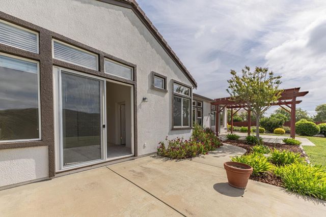 295 Via Vaquero Norte, San Juan Bautista, CA 95045