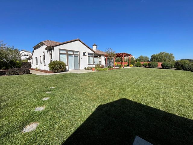 295 Via Vaquero Norte, San Juan Bautista, CA 95045