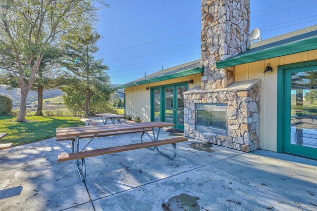 295 Via Vaquero Norte, San Juan Bautista, CA 95045