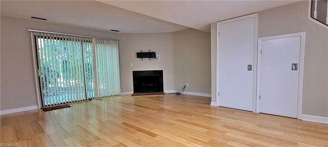 203 Lamplighter Circle, Winston-salem, NC 27104