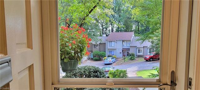 203 Lamplighter Circle, Winston-salem, NC 27104