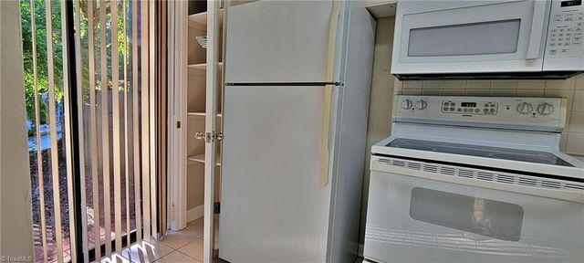 203 Lamplighter Circle, Winston-salem, NC 27104