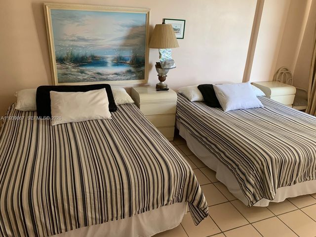 19201 Collins Ave 323, Sunny Isles Beach, FL 33160