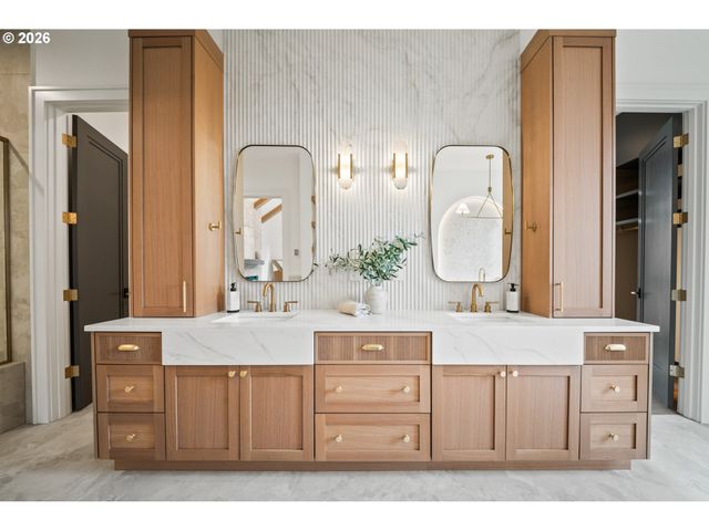 697 SOMMERSET Rd, Woodland, WA 98674