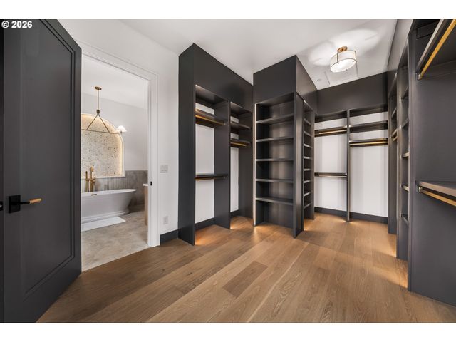 697 SOMMERSET Rd, Woodland, WA 98674