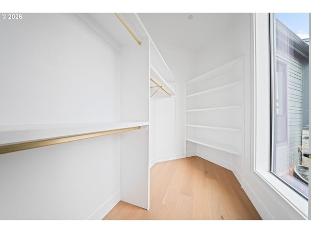 697 SOMMERSET Rd, Woodland, WA 98674