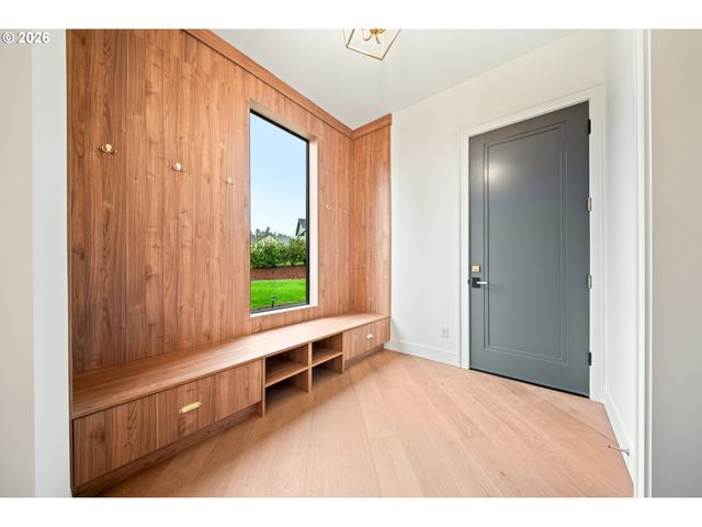 697 SOMMERSET Rd, Woodland, WA 98674