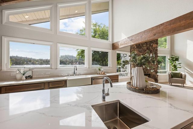 18209 Wildflower Dr, Penn Valley, CA 95946