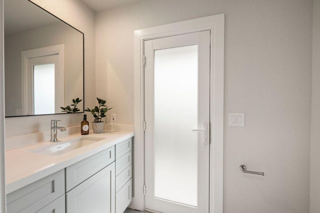 18209 Wildflower Dr, Penn Valley, CA 95946