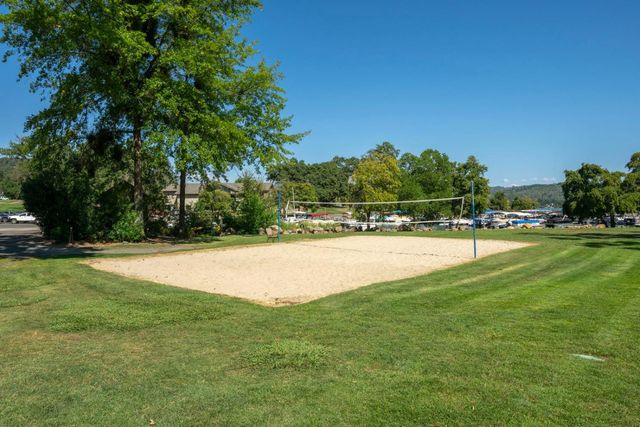 18209 Wildflower Dr, Penn Valley, CA 95946