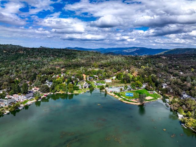 18209 Wildflower Dr, Penn Valley, CA 95946