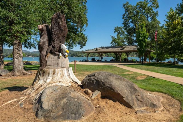 18209 Wildflower Dr, Penn Valley, CA 95946