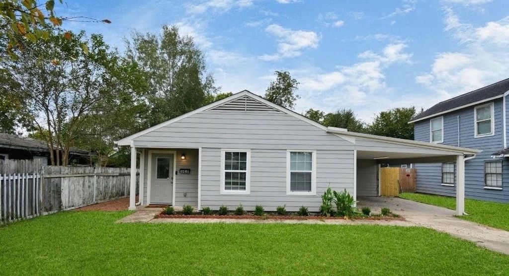 5410 Bataan Road, Houston, TX 77033