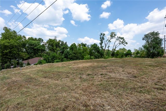 NW 3rd Street, Bentonville, AR 72712