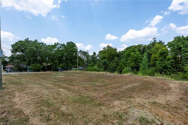 NW 3rd Street, Bentonville, AR 72712