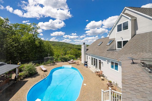 3302 Route 55, Pawling, NY 12564