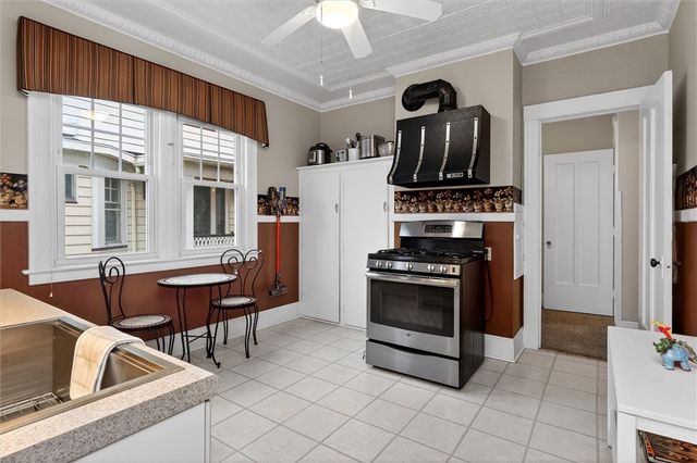 985 Harvard Street, Rochester, NY 14610