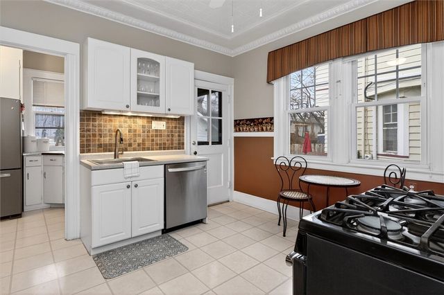 985 Harvard Street, Rochester, NY 14610