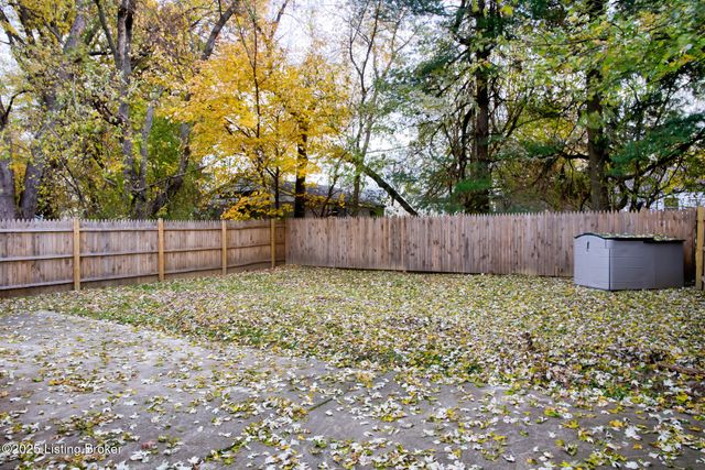 2315 S 37th St, Louisville, KY 40211