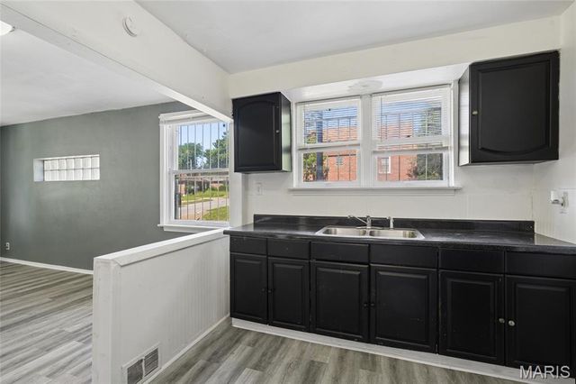 837 Wall Street, St Louis, MO 63147