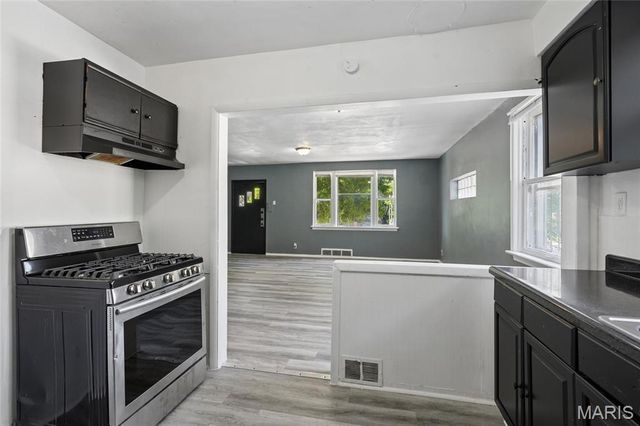 837 Wall Street, St Louis, MO 63147
