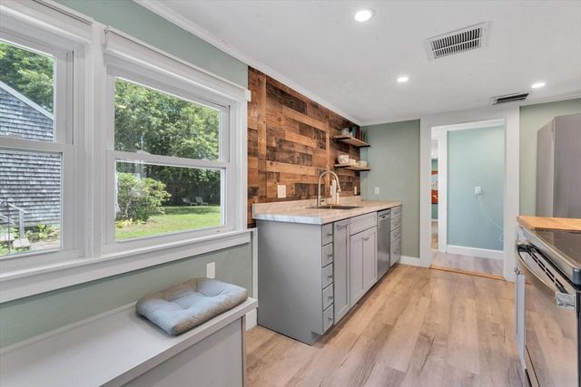44 Maple Avenue, Barnstable, MA 02601