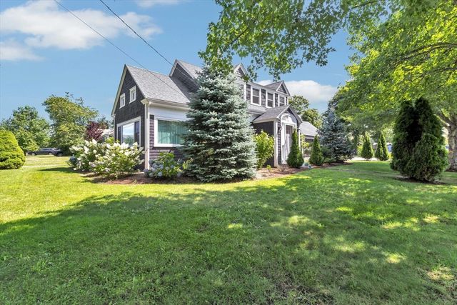 44 Maple Avenue, Barnstable, MA 02601