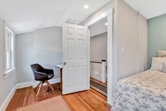 44 Maple Avenue, Barnstable, MA 02601