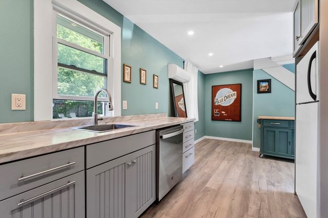 44 Maple Avenue, Barnstable, MA 02601