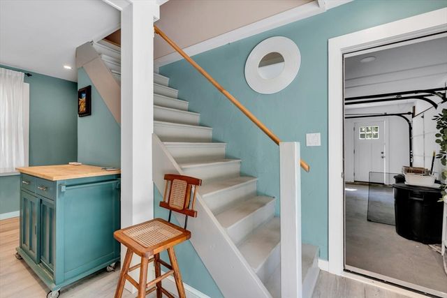 44 Maple Avenue, Barnstable, MA 02601