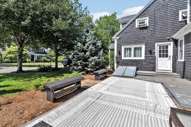 44 Maple Avenue, Barnstable, MA 02601