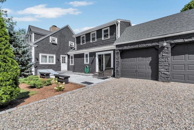 44 Maple Avenue, Barnstable, MA 02601