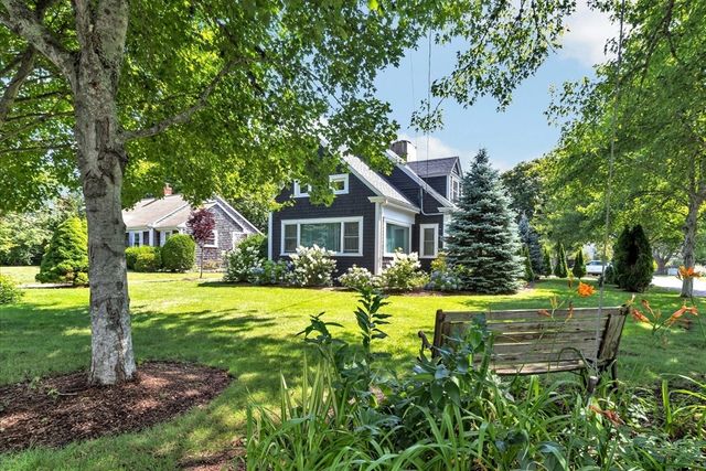 44 Maple Avenue, Barnstable, MA 02601