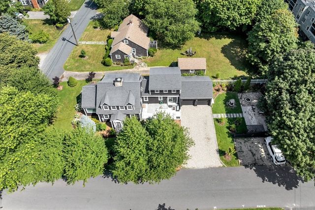 44 Maple Avenue, Barnstable, MA 02601