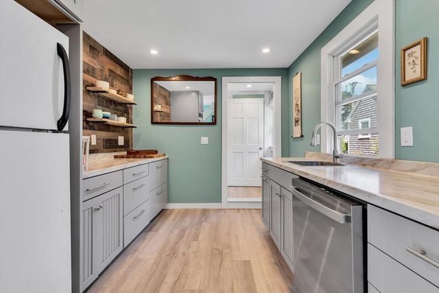44 Maple Avenue, Barnstable, MA 02601