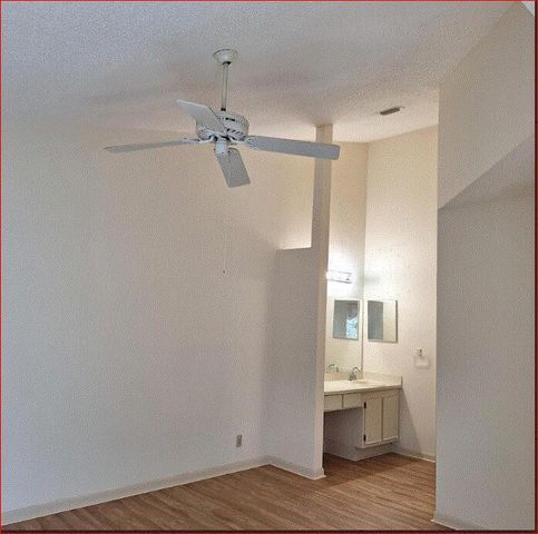 410 Harbour Pointe Way, Greenacres, FL 33413