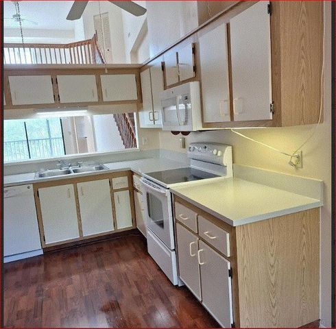 410 Harbour Pointe Way, Greenacres, FL 33413