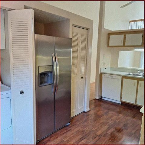 410 Harbour Pointe Way, Greenacres, FL 33413