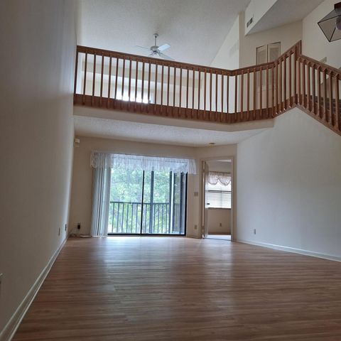 410 Harbour Pointe Way, Greenacres, FL 33413
