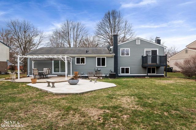 19330 Bainbridge Avenue, Livonia, MI 48152