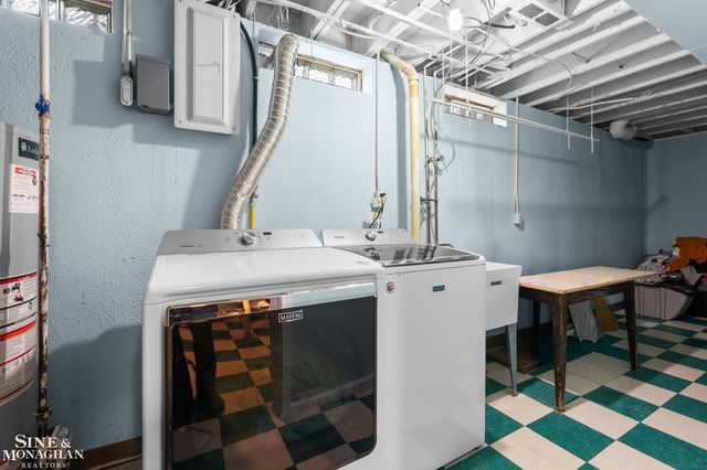 19330 Bainbridge Avenue, Livonia, MI 48152