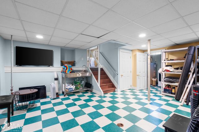 19330 Bainbridge Avenue, Livonia, MI 48152